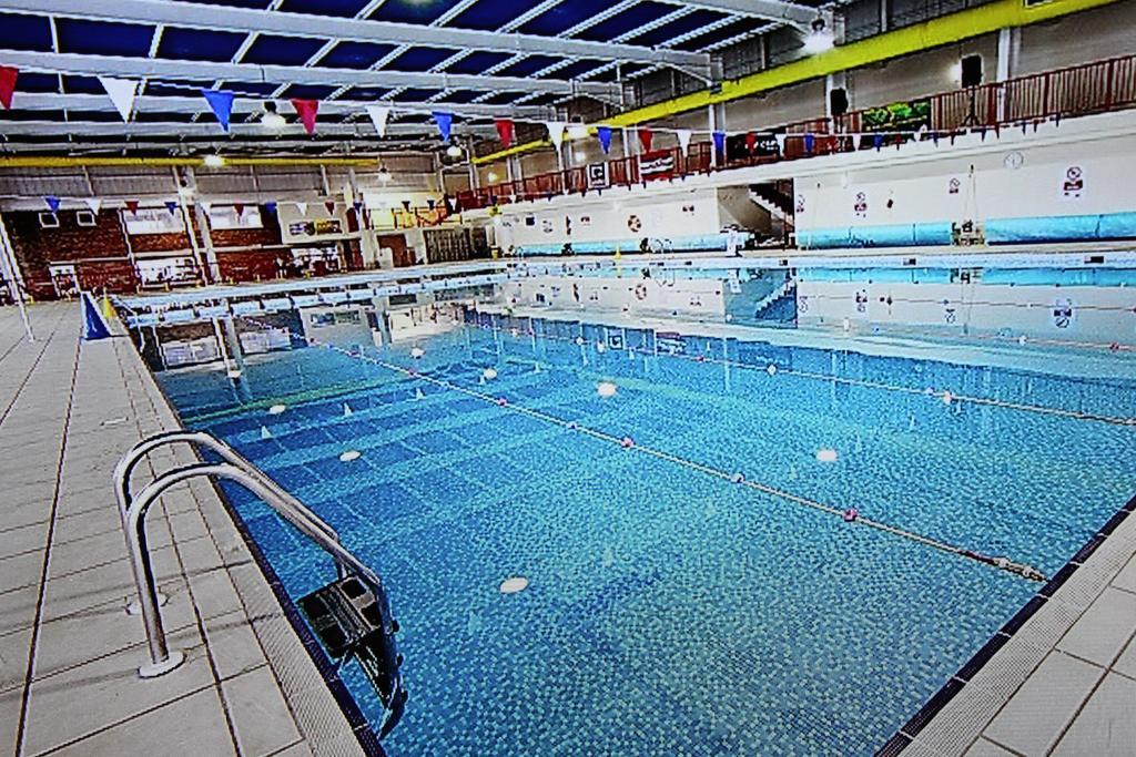 Newquay Valley Holidays Ruang foto